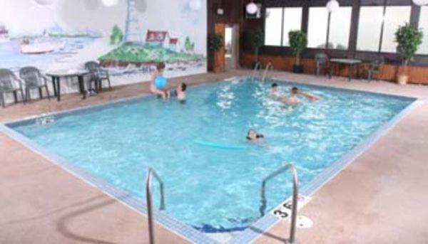 Lighthouse Inn - Two Rivers - Housity