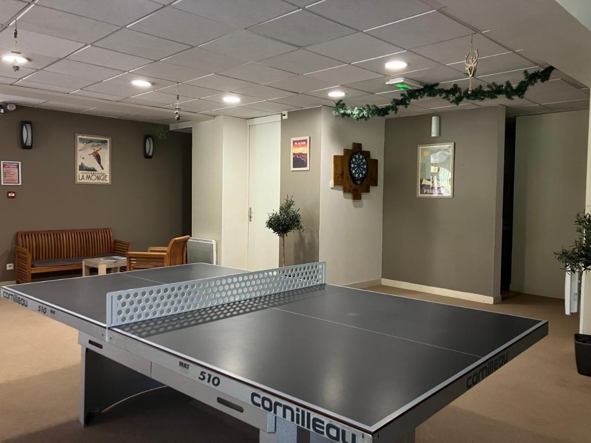 Tennis de table au sein de l'établissement Résidence Mer & Golf Tourmalet ou à proximité