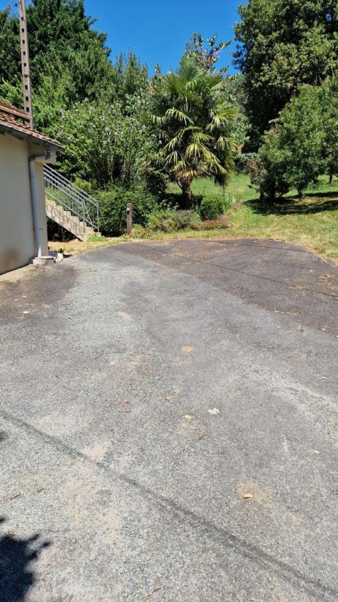 Appartement à 1km de Sarlat à la campagne - Hizvo