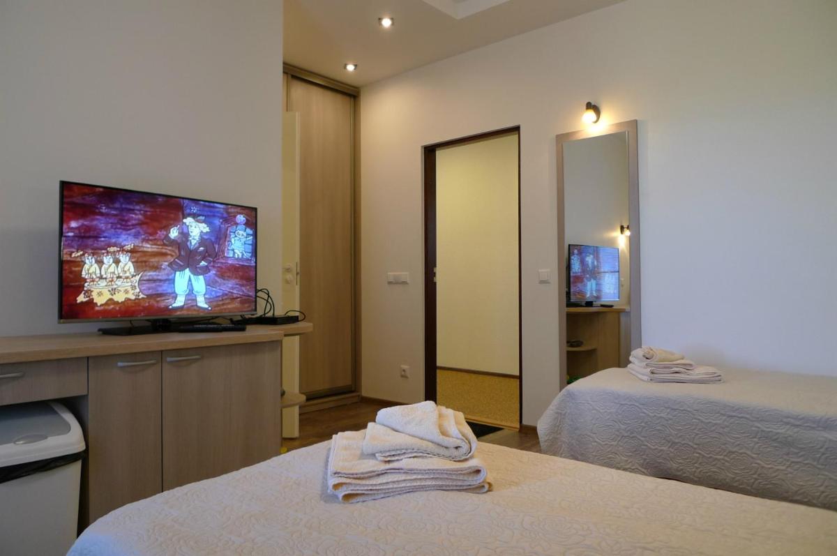 Feyena Guesthouse - Housity