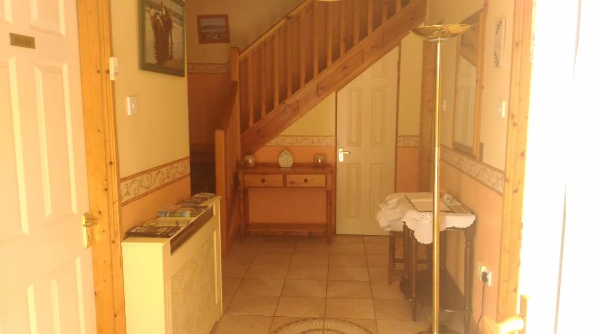 Conn Oriel B&B - Housity