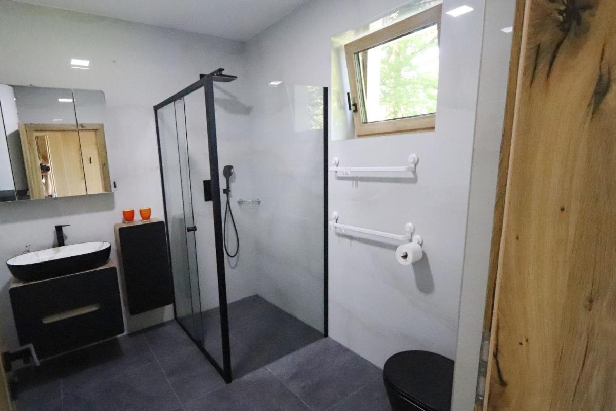 Bungalov u Draka Vřesina - Housity