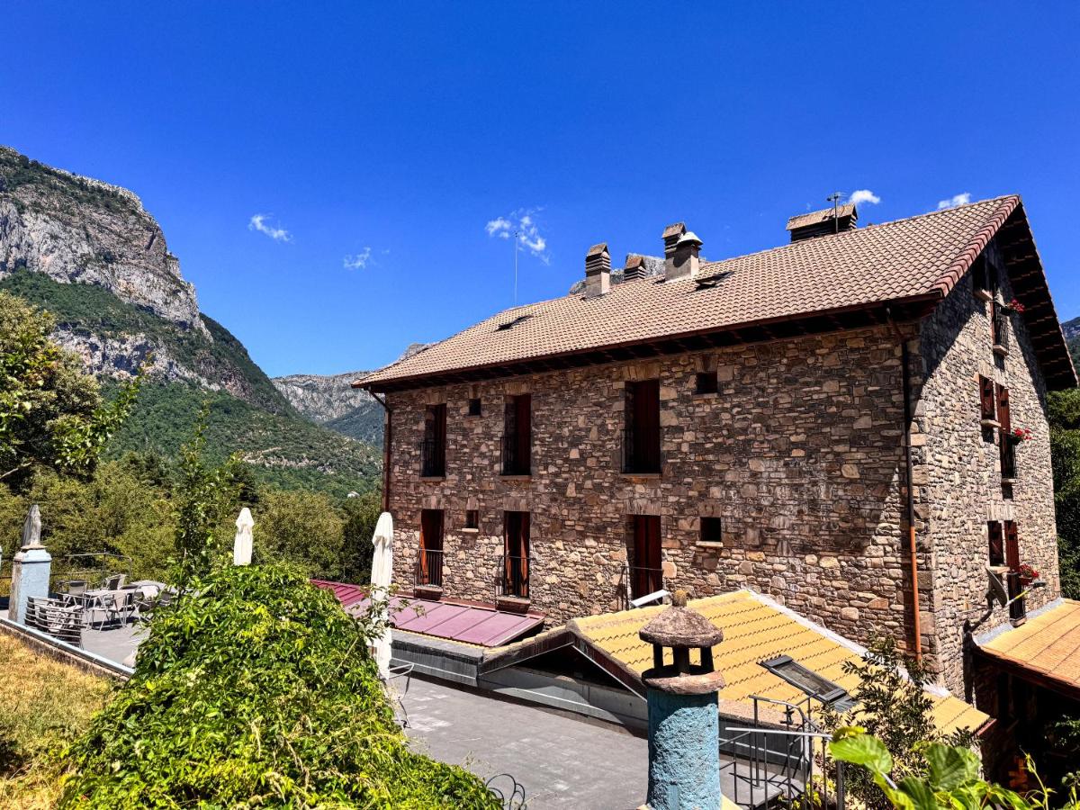 Hotel de Montaña Uson - Housity