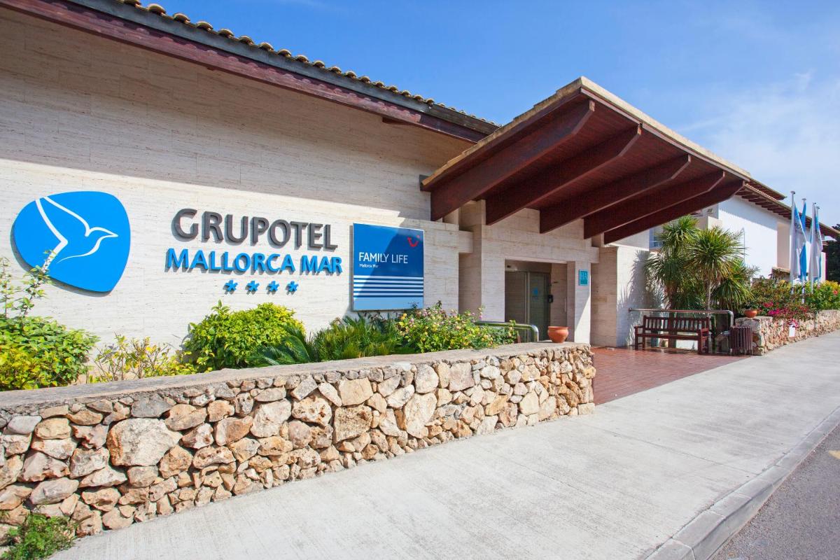 Certificado, premio, señal o documento que está expuesto en Grupotel Mallorca Mar