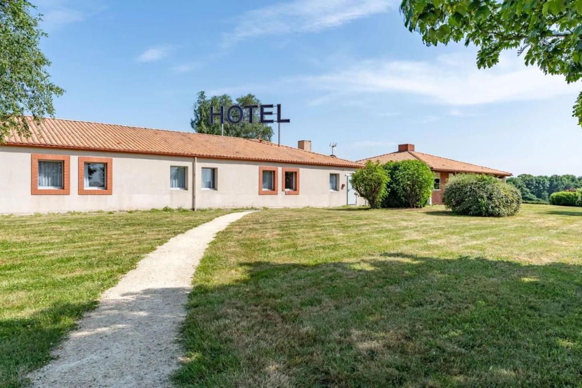 Hôtel La Petite Auberge - Housity