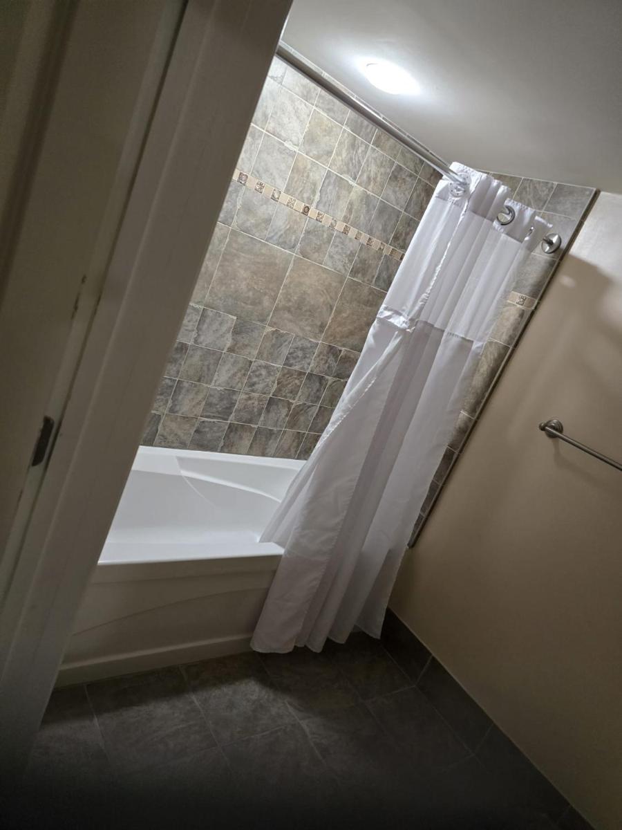 The Appalachian Hotel at Mountain Creek Resort - Pool, Hot Tub & Sauna - Housity