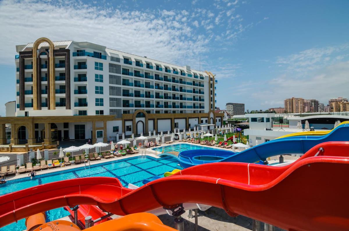 The Lumos Deluxe Resort Hotel & Spa - Housity