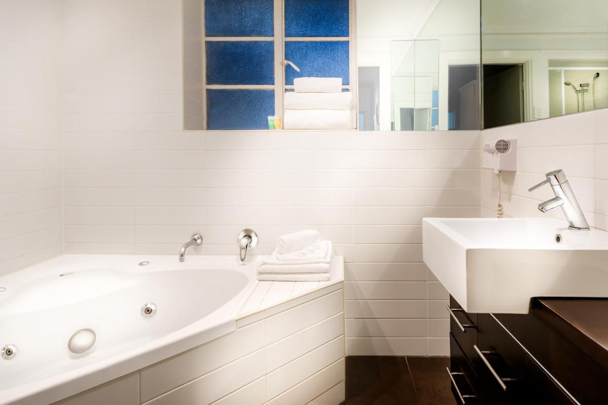 Crest On Barkly Serviced Apartments - Housity