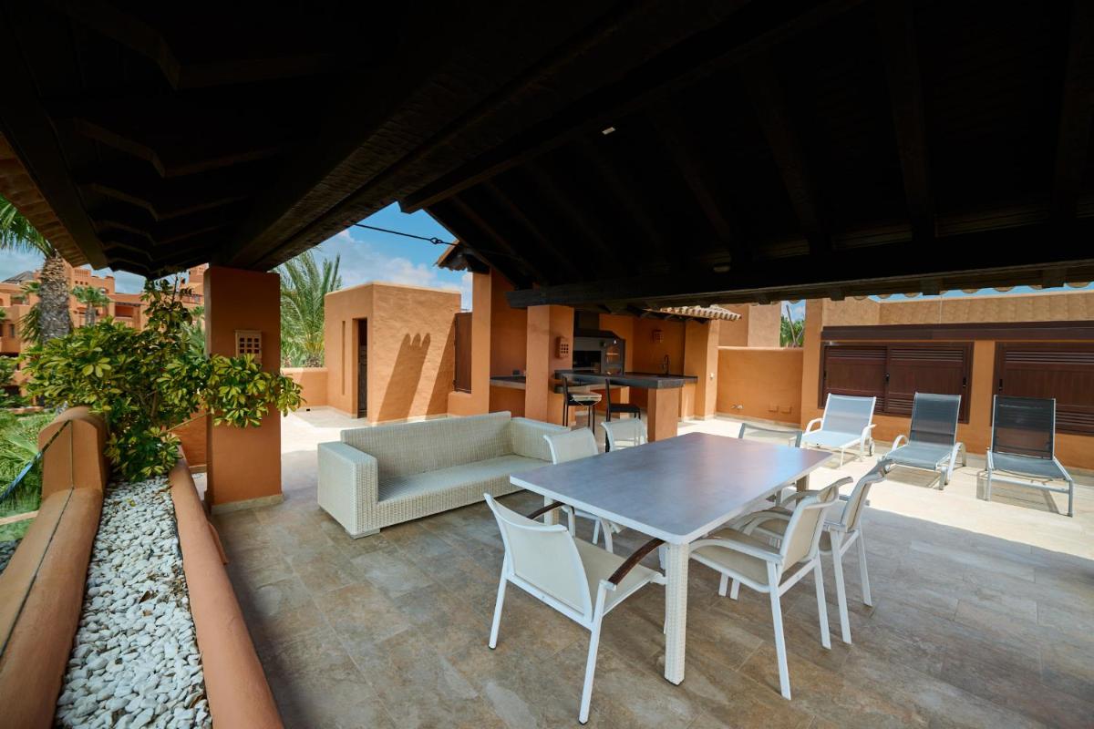 Imagen de la galería de Aparthotel Novo Resort, en Chiclana de la Frontera