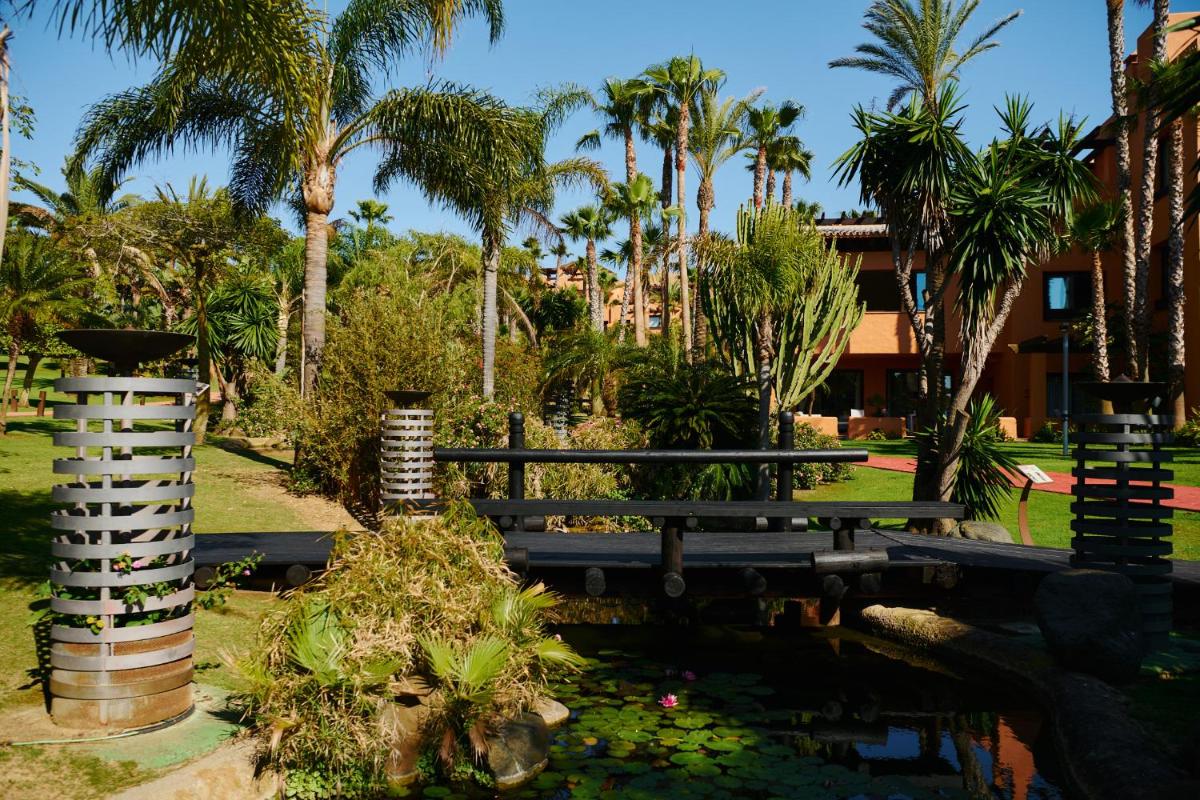Jardín al aire libre en Aparthotel Novo Resort