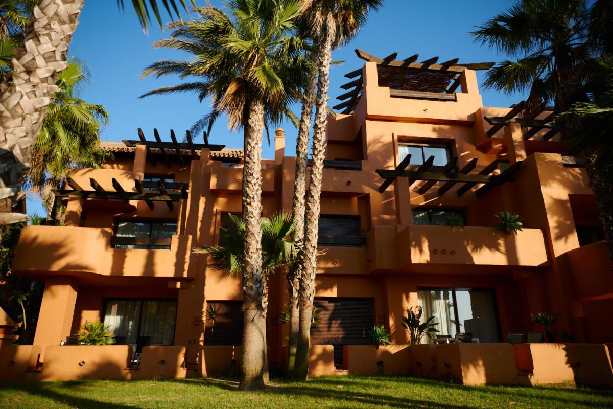 Edificio en el que se encuentra el apartahotel