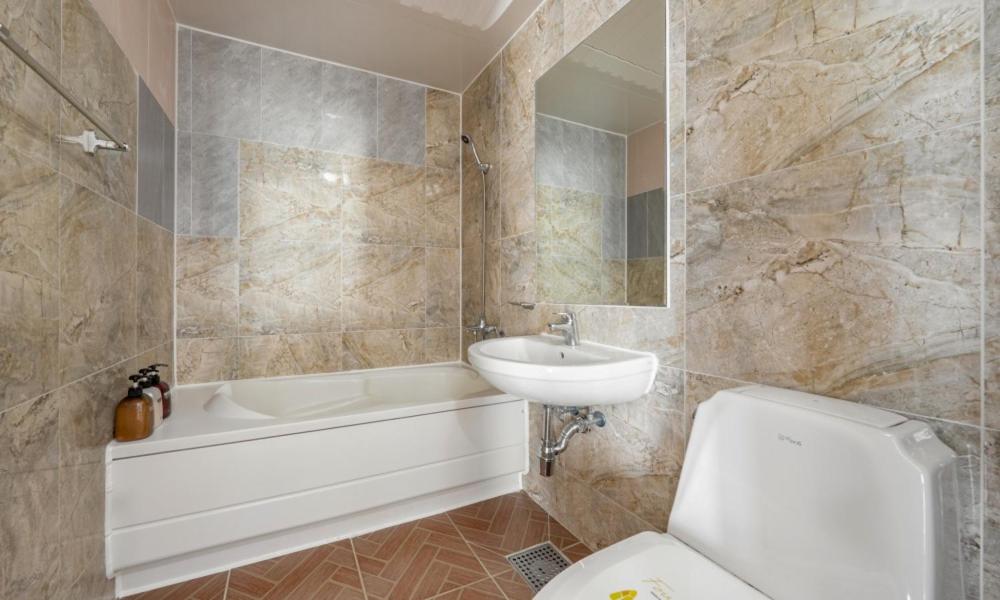 Mud Beach Hotel - Housity