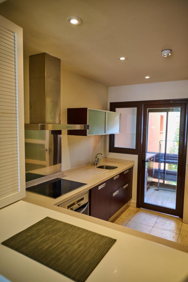 Una cocina o zona de cocina en Aparthotel Novo Resort