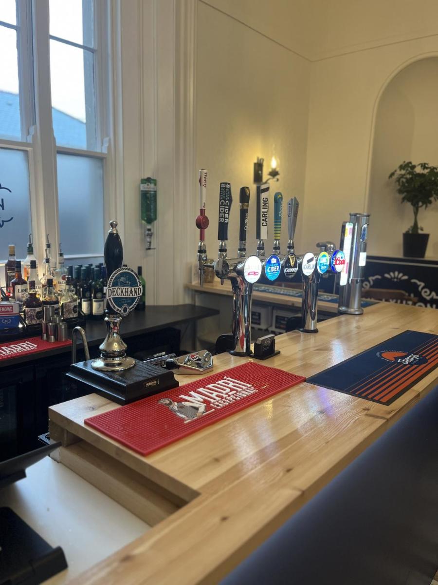 Lynton House Hotel - Housity