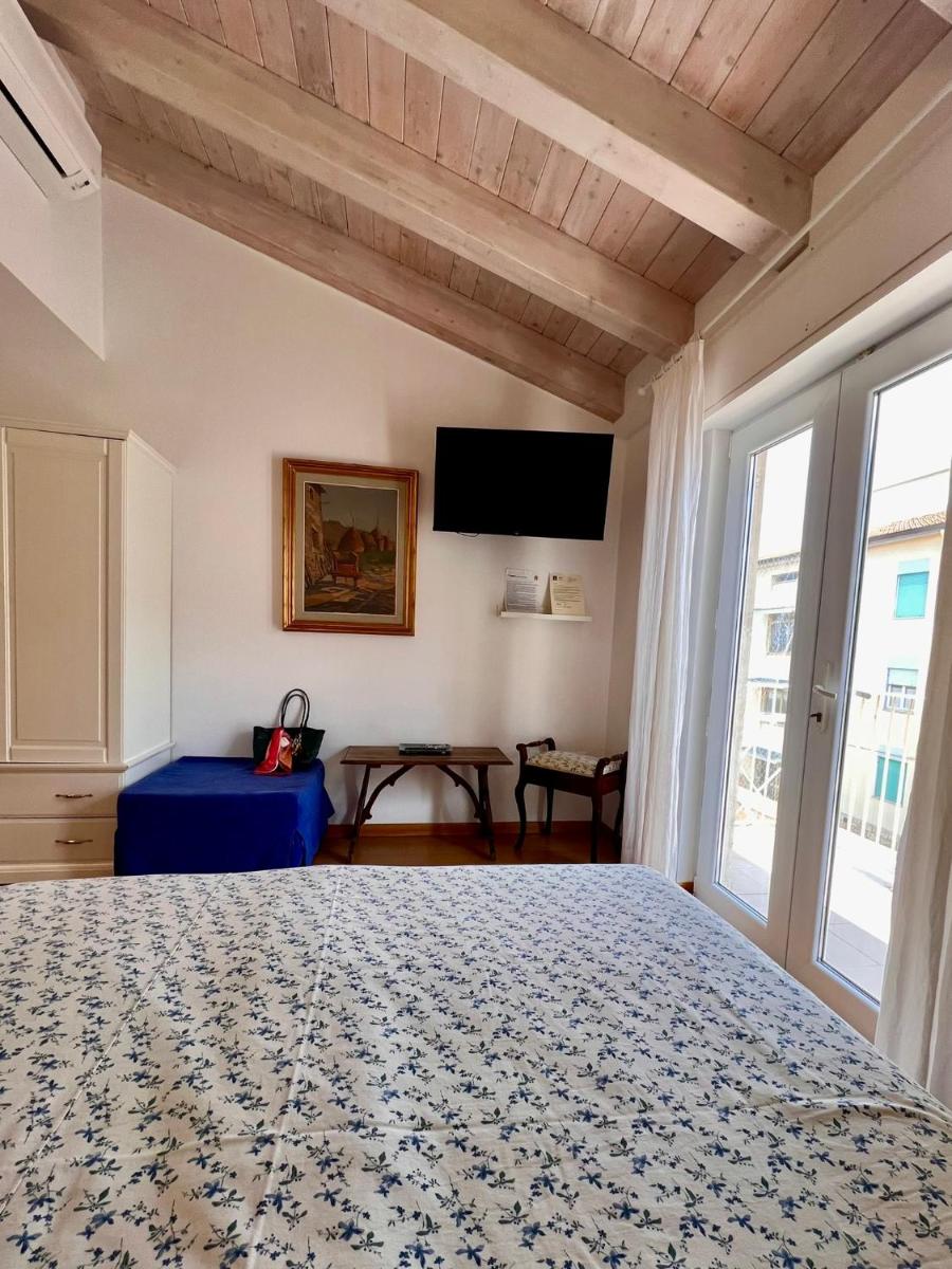 B&B Viale Italia 22 - Housity