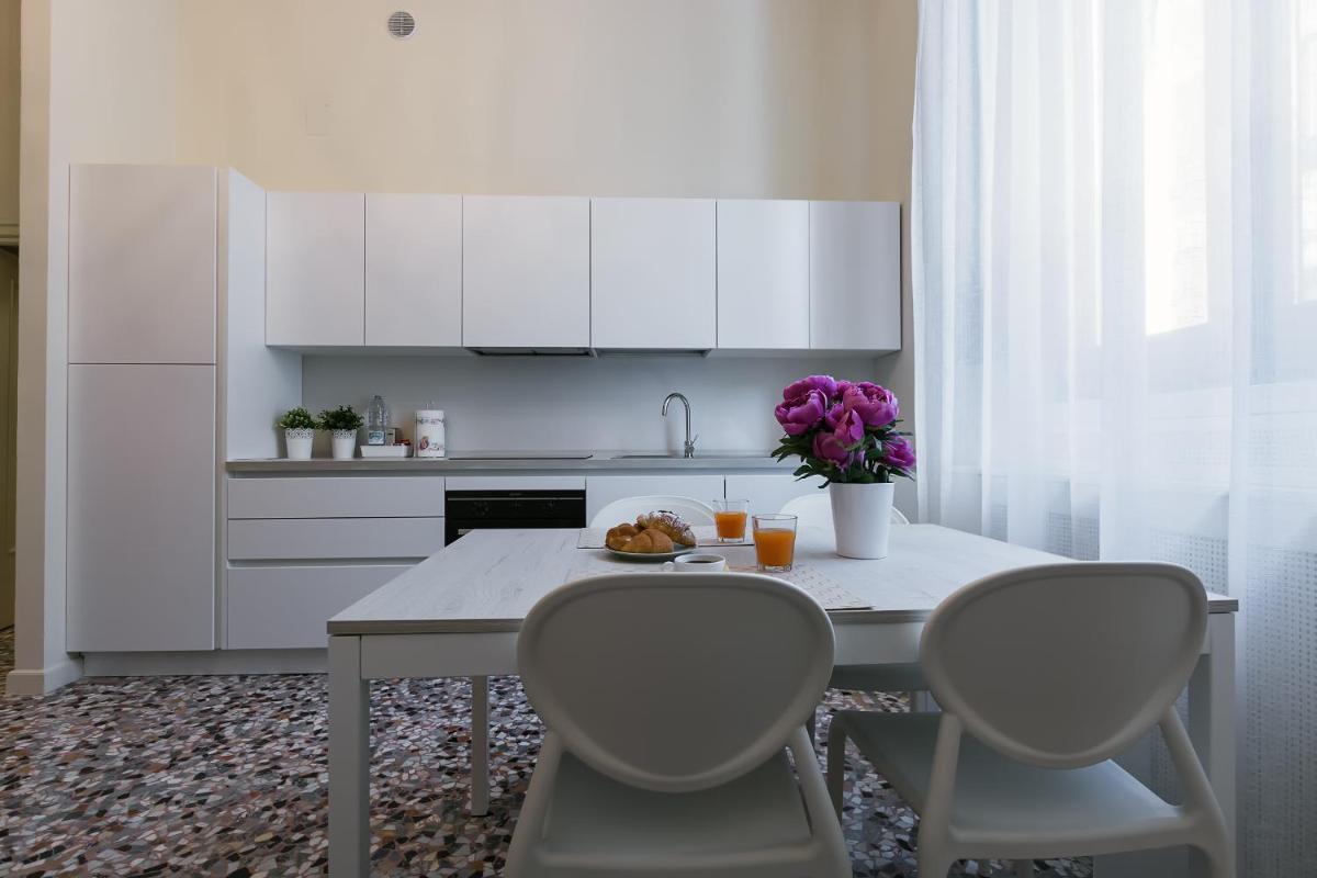 Alighieri Theatre Charming Suite - Housity