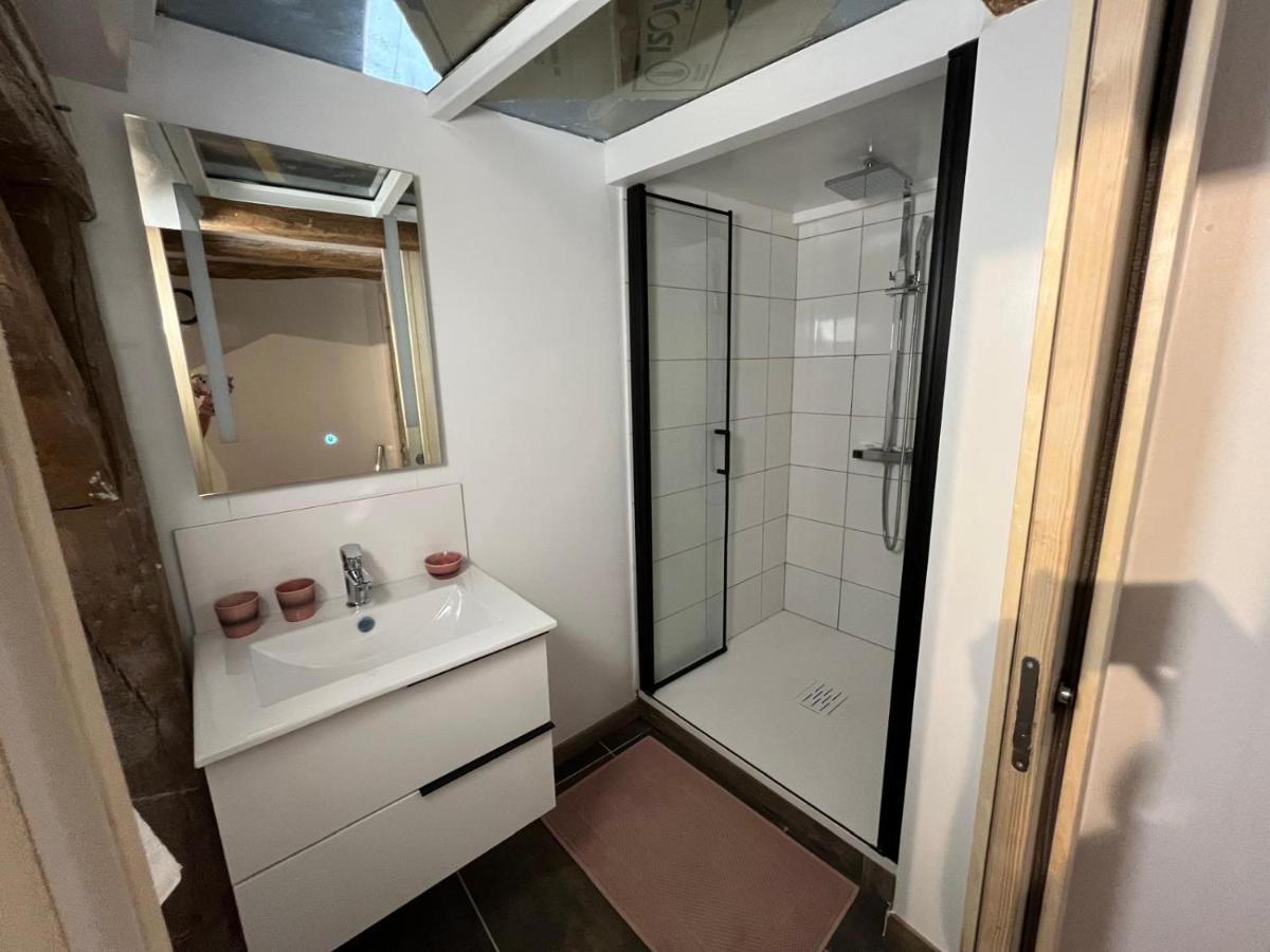 Mercier de Montigny - Les Chambres du Beffroi - SPA et Massage - Housity
