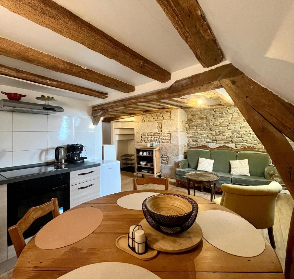 Mercier de Montigny - Les Chambres du Beffroi - SPA et Massage - Housity