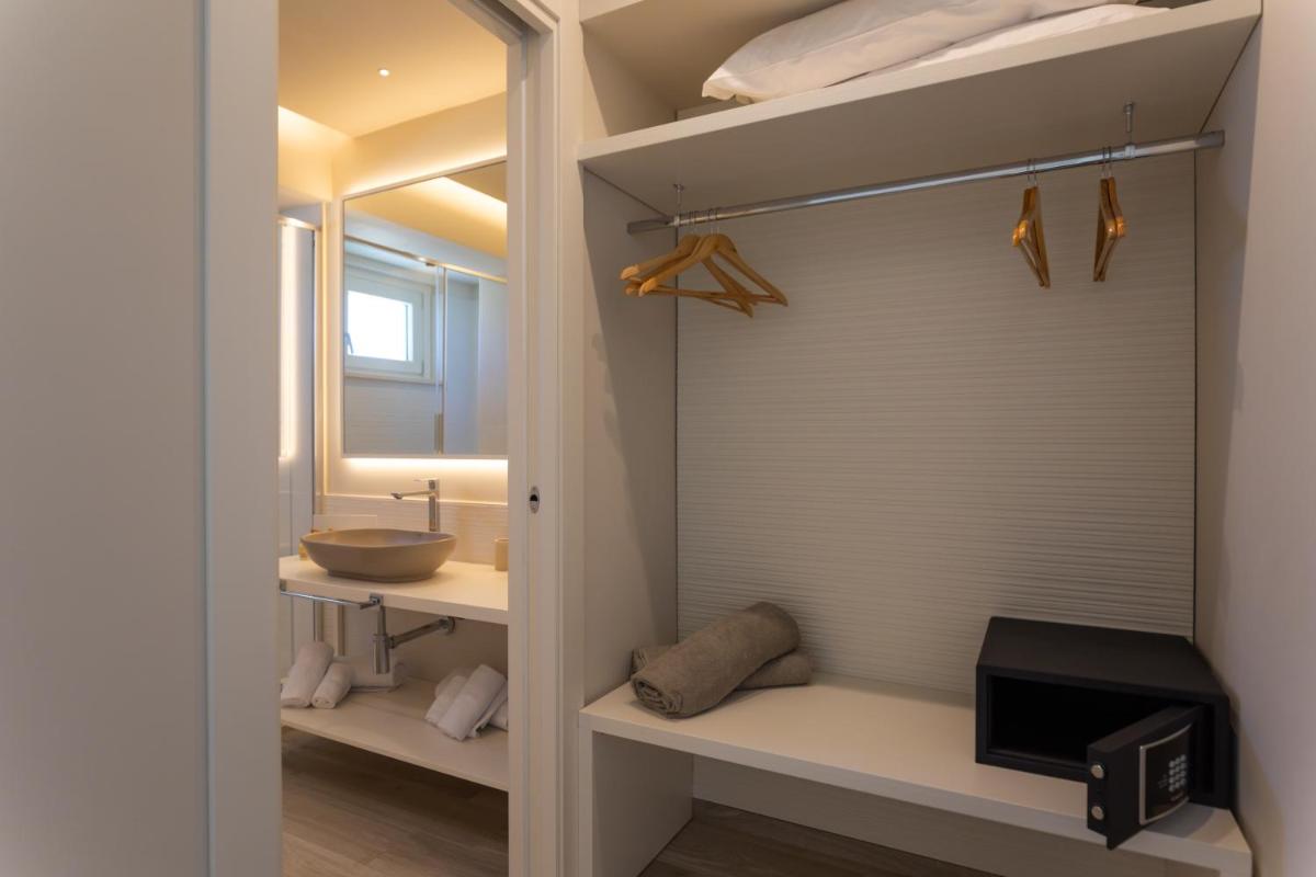 Capovaticano Luxury Rooms - Housity