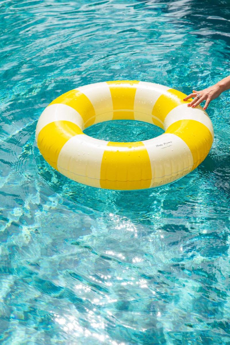 Piscine de l'établissement Bellevigne Bourgogne ou située à proximité