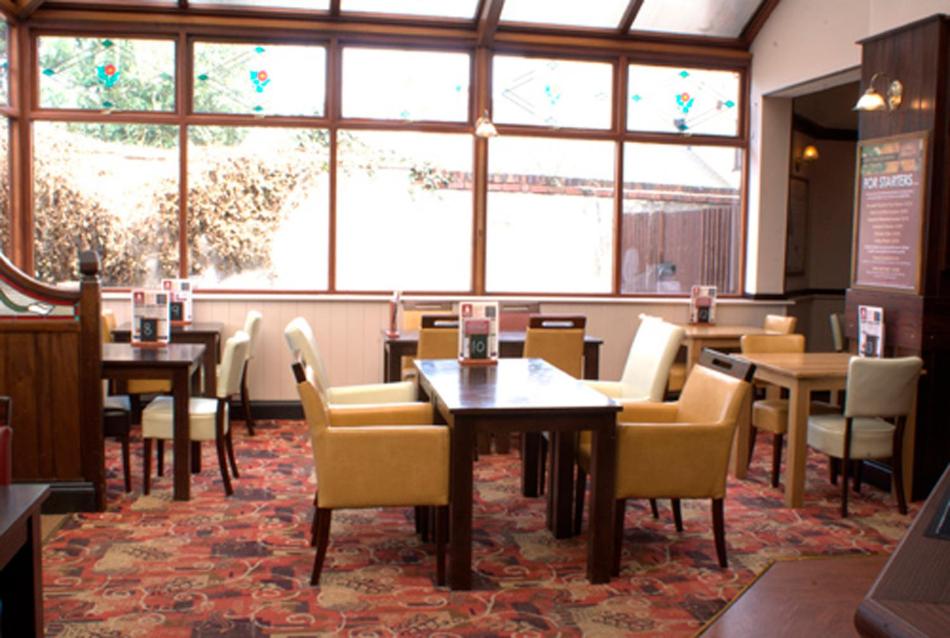 George & Dragon - Housity
