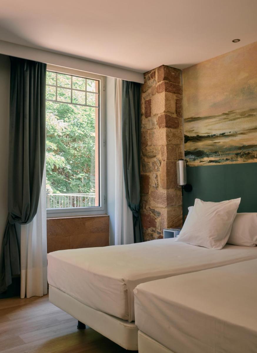 Hotel Balneario La Hermida - Housity
