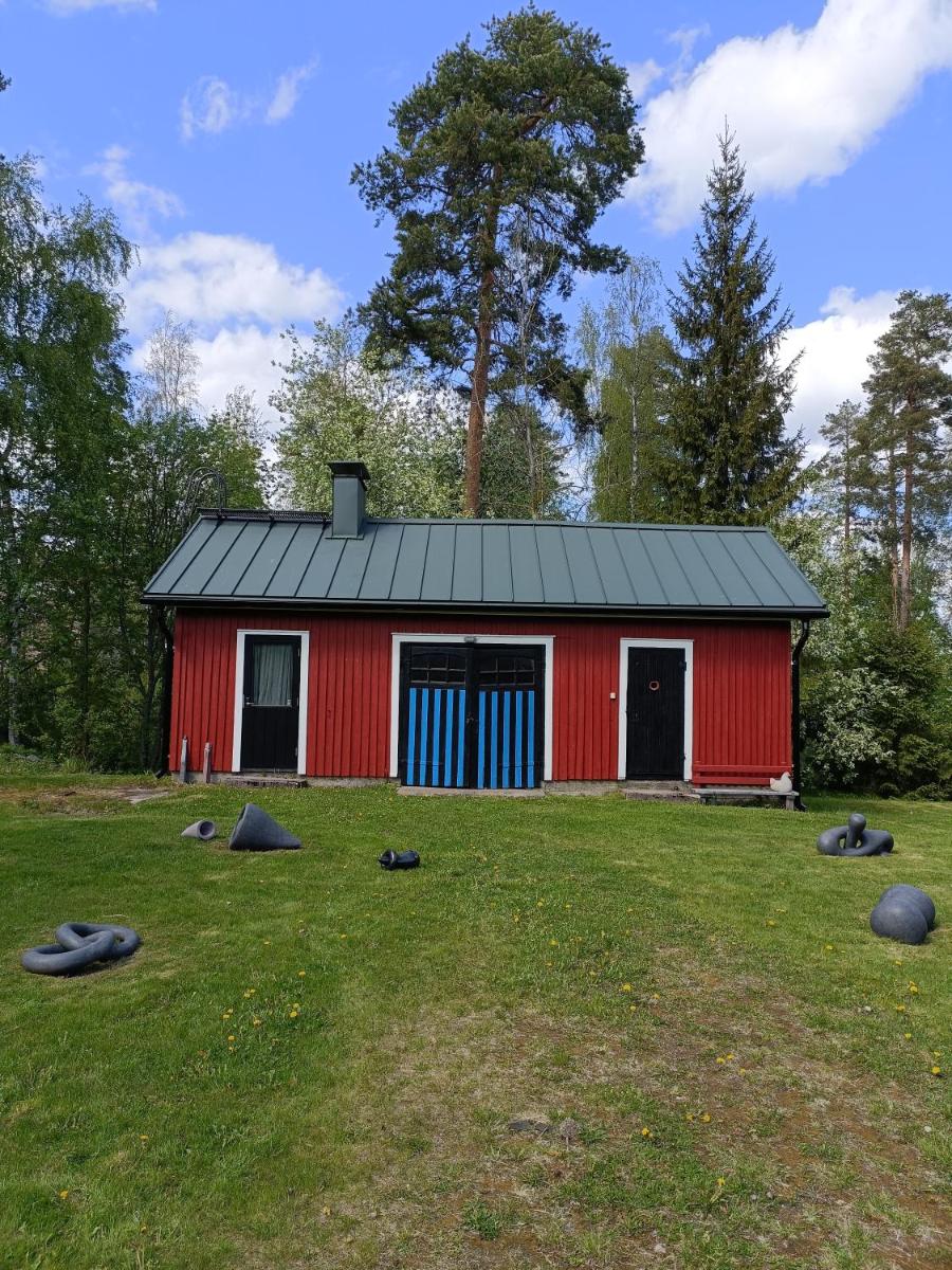Art House & Sculpture Garden - Housity