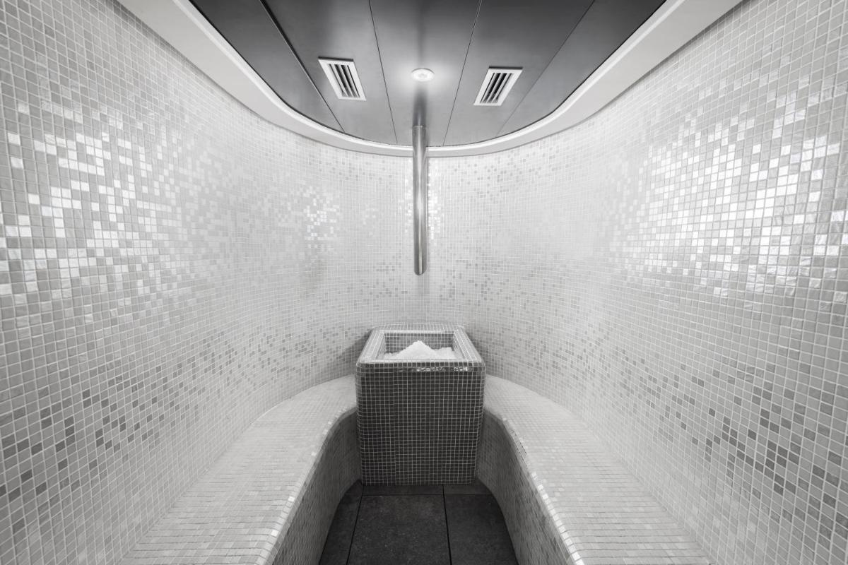 Un baño de Elba Costa Ballena Beach & Thalasso Resort