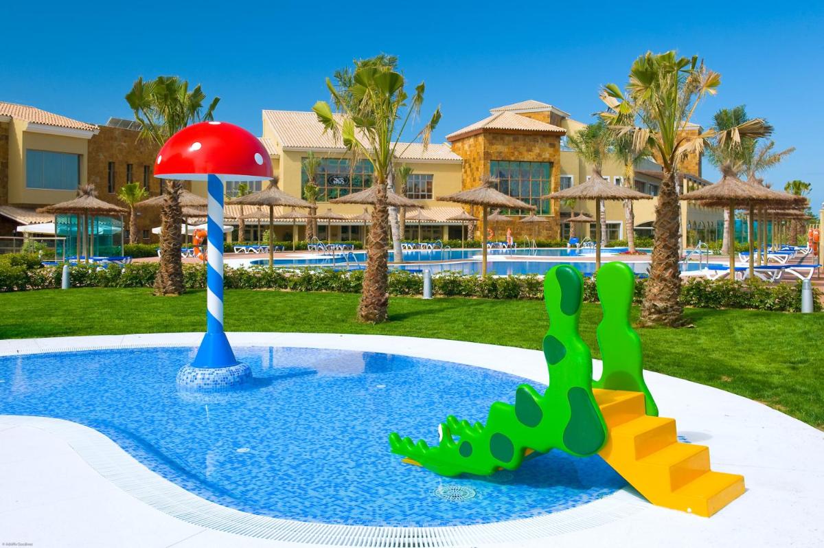 Piscina en o cerca de Elba Costa Ballena Beach & Thalasso Resort