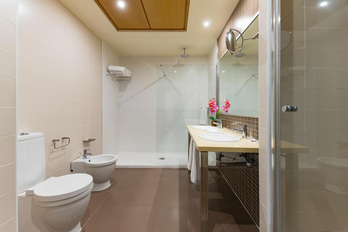 Un baño de Elba Costa Ballena Beach & Thalasso Resort