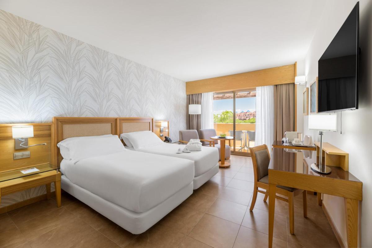 Cama o camas de una habitación en Elba Costa Ballena Beach & Thalasso Resort