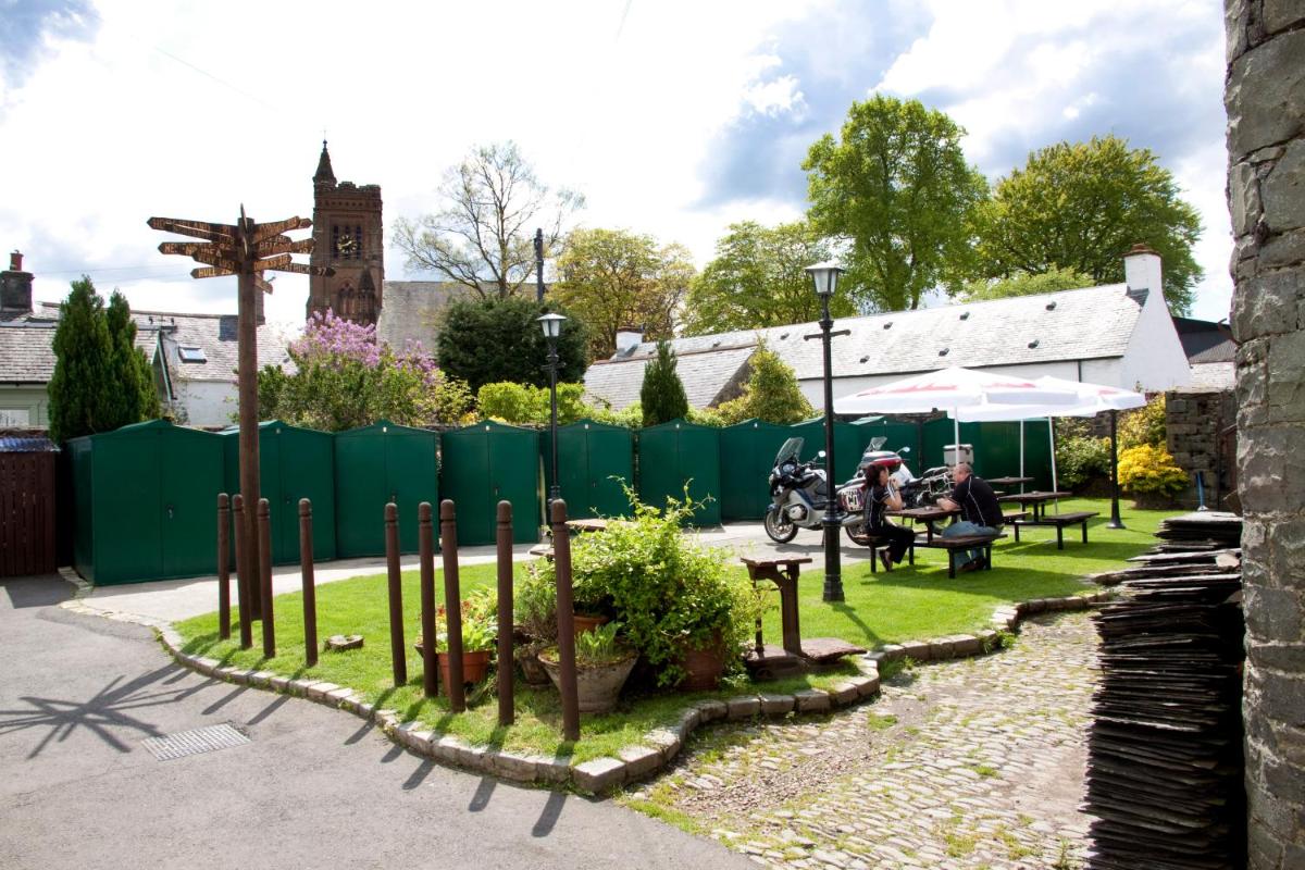 Buccleuch Arms Hotel - Housity
