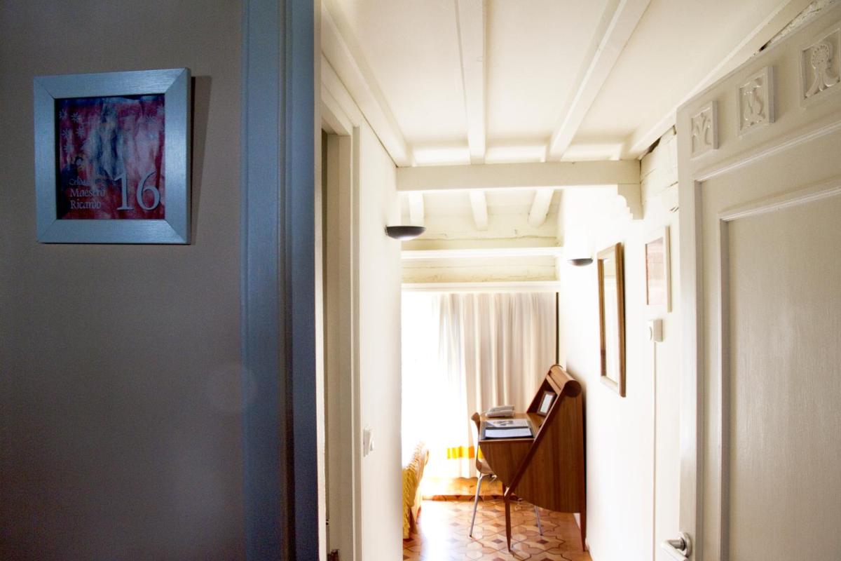 Hotel Posada Santa Maria la Real - Housity