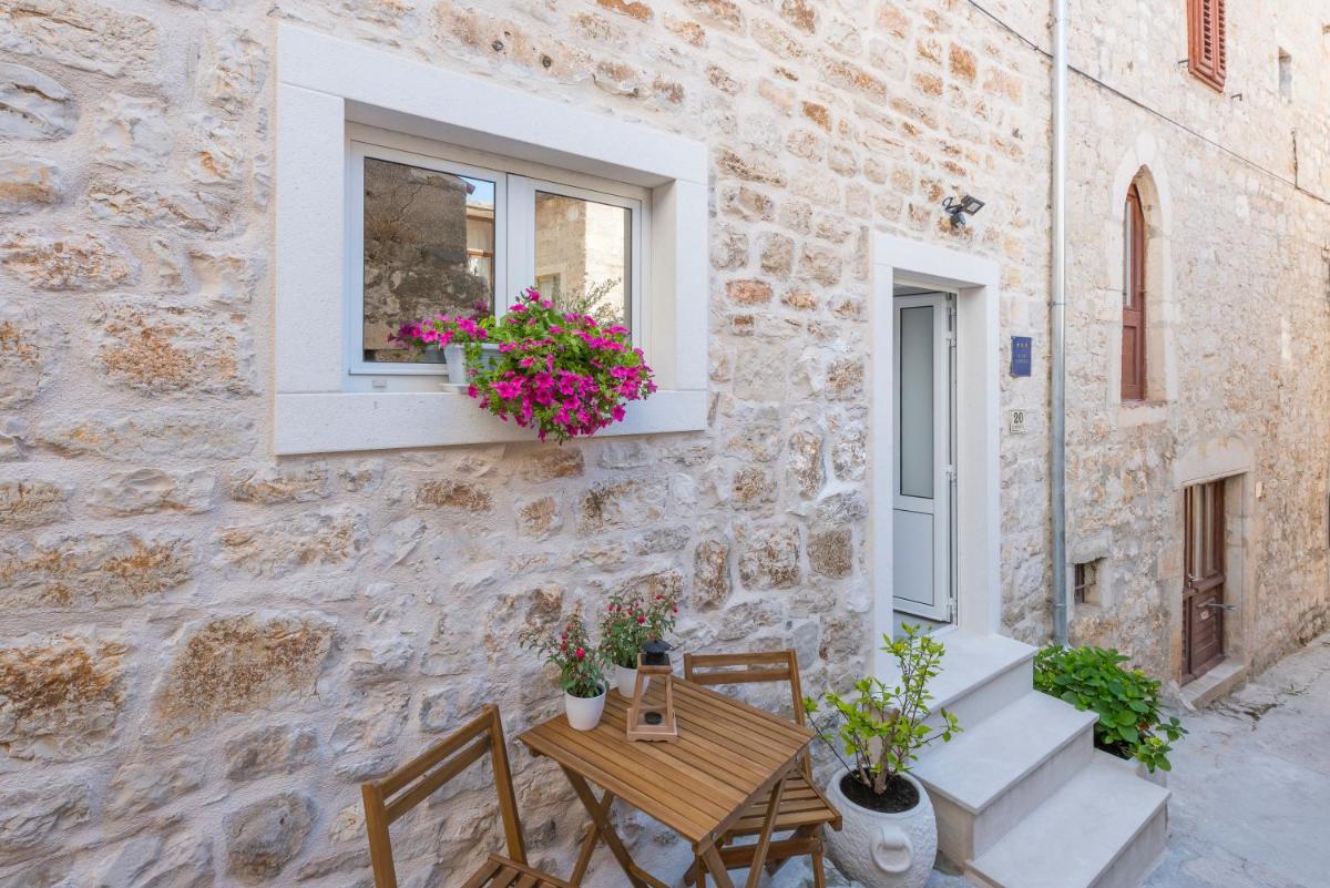 Agata House Hvar - Housity