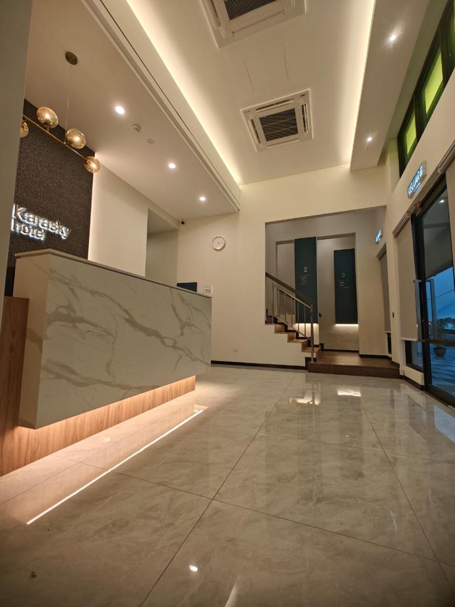 Karasky Hotel - Housity