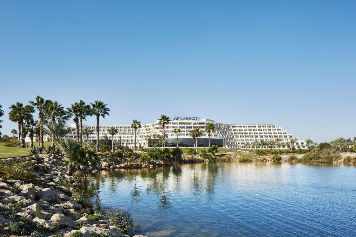 JW Marriott Hotel Cairo - Hizvo