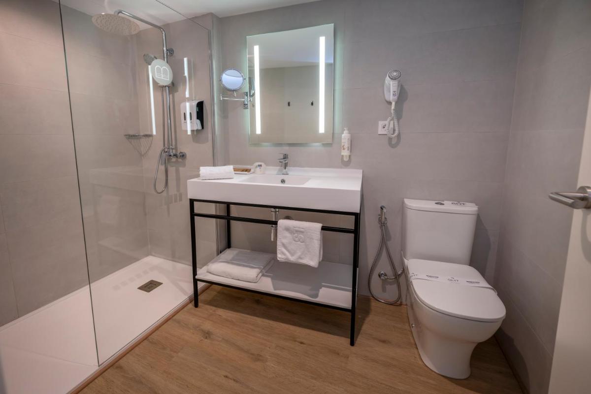 Un baño de GHT Costa Brava & Spa
