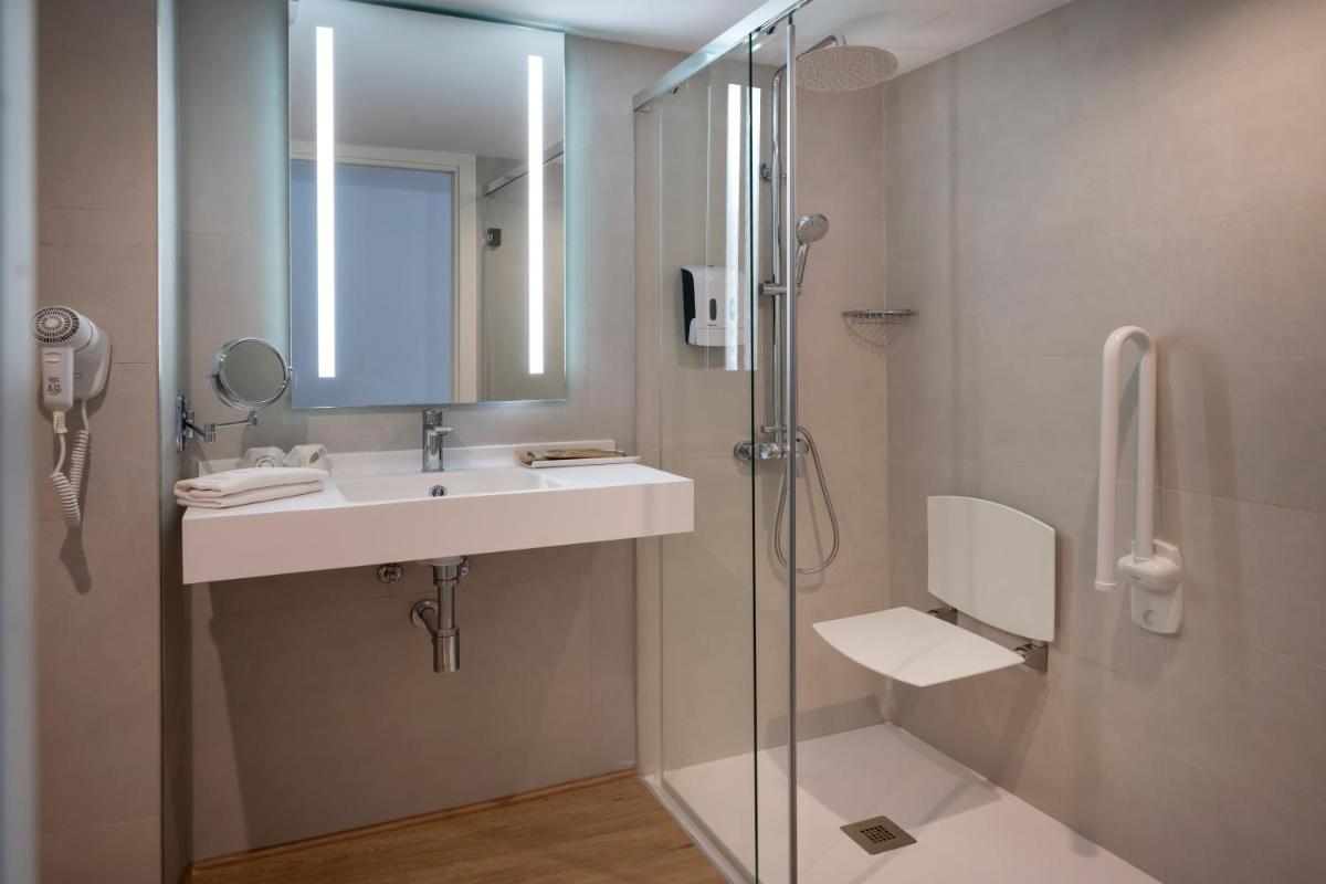 Un baño de GHT Costa Brava & Spa