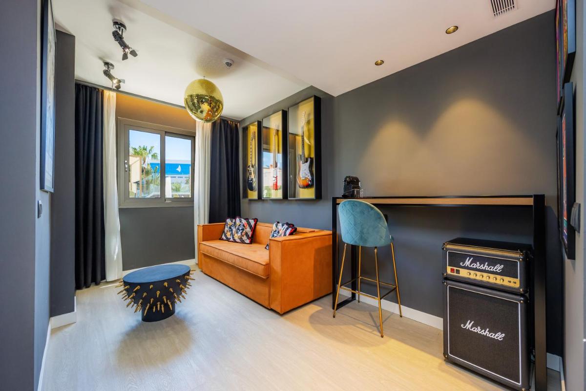 Zona de estar de Marins Beach Club - Adults Only Hotel