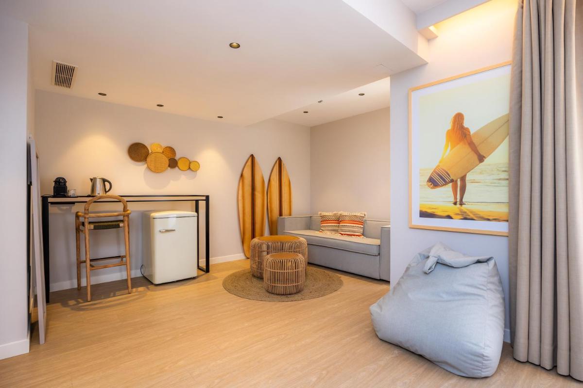 Una cocina o zona de cocina en Marins Beach Club - Adults Only Hotel