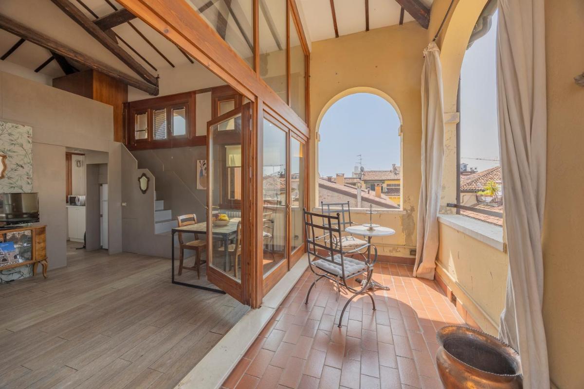 The Bright Nest Apartments - Housity