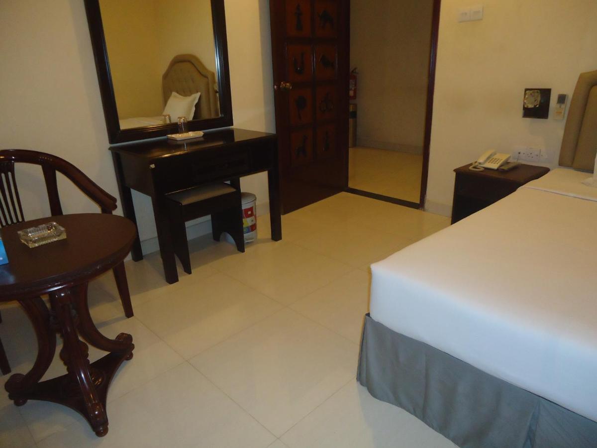 Executive Residence - Housity