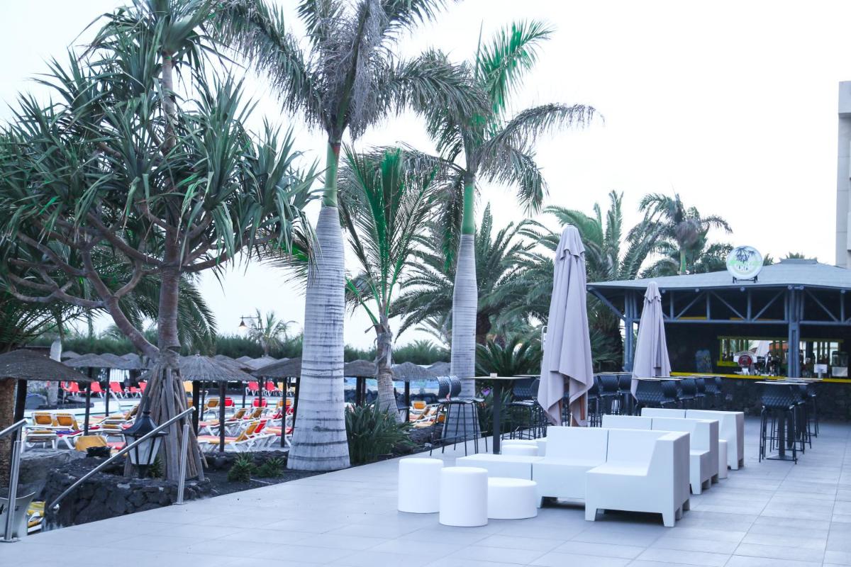 Un restaurante o sitio para comer en Hotel Beatriz Playa & Spa