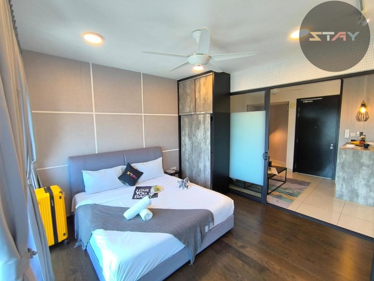 Almas Modern Warm Studio Puteri Harbour BySTAY - Hizvo