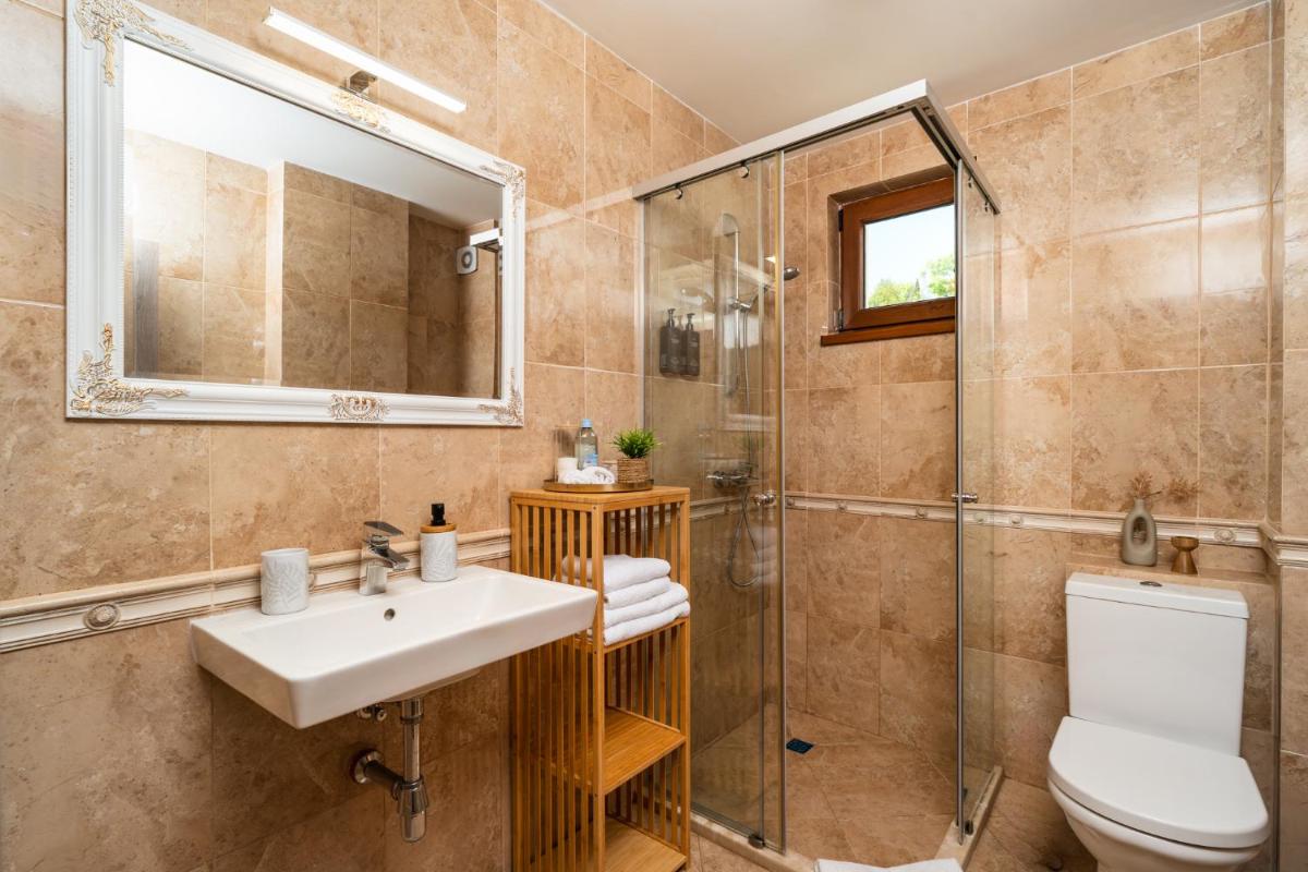 Apartments Poemia, complex Carpe Diem, free parking - Housity