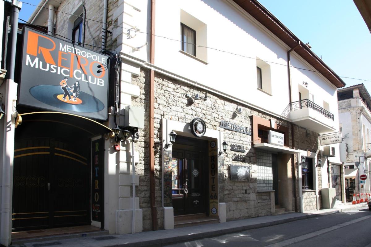 Metropole Hotel - Housity