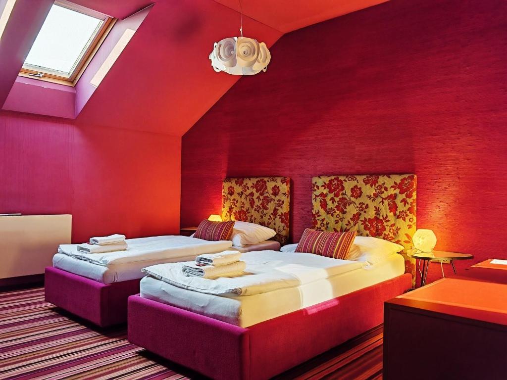 Hotel Rajská zahrada - Housity