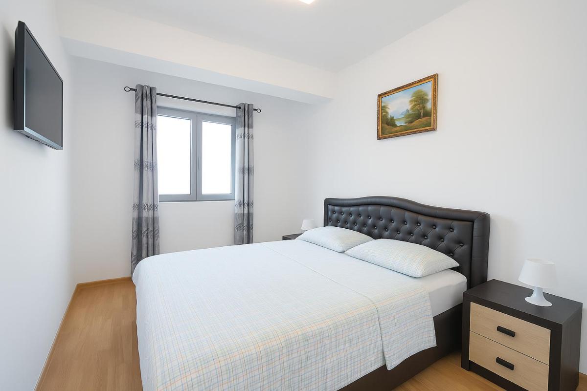Adelisa Apartments - Housity