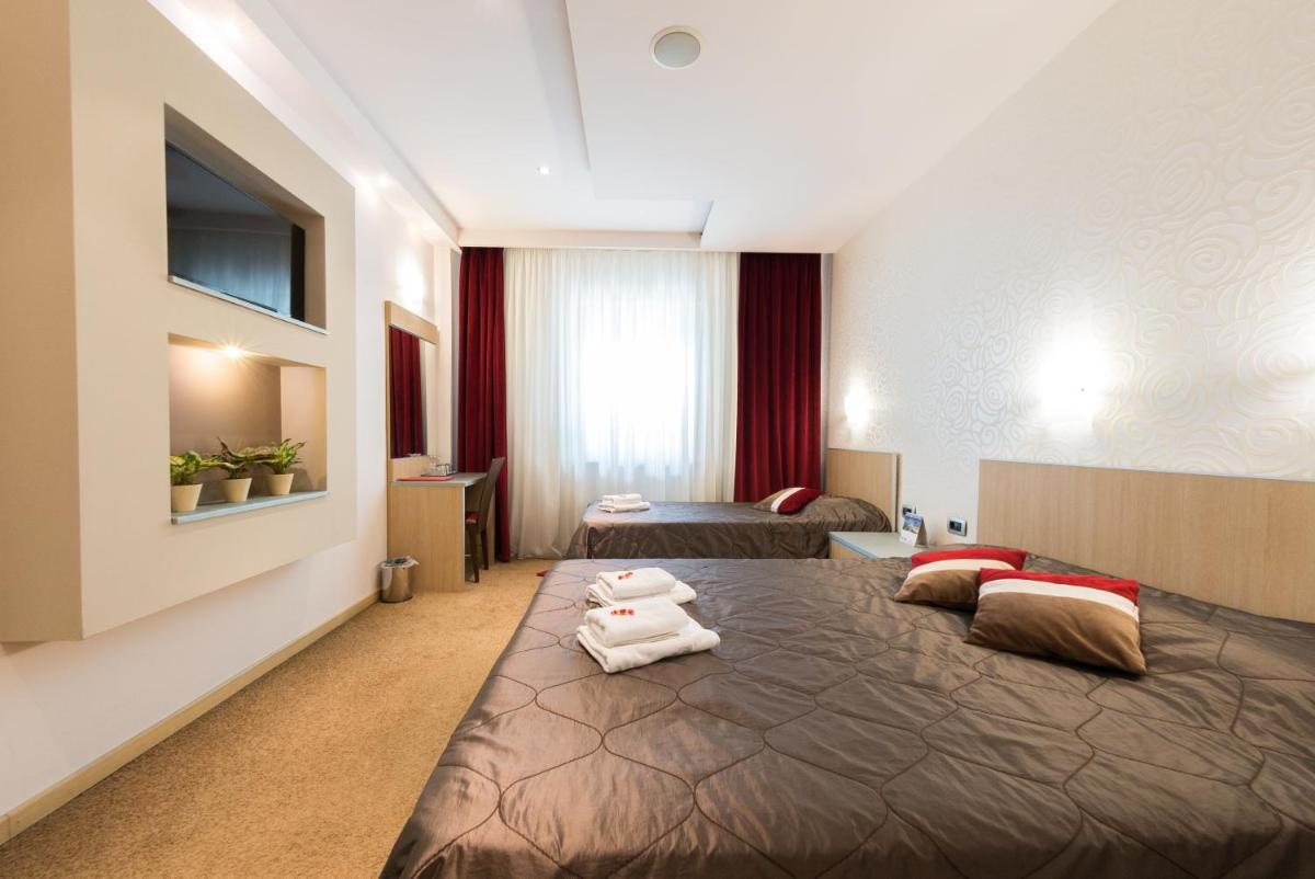 Garni Hotel Vigor - EV station - Housity