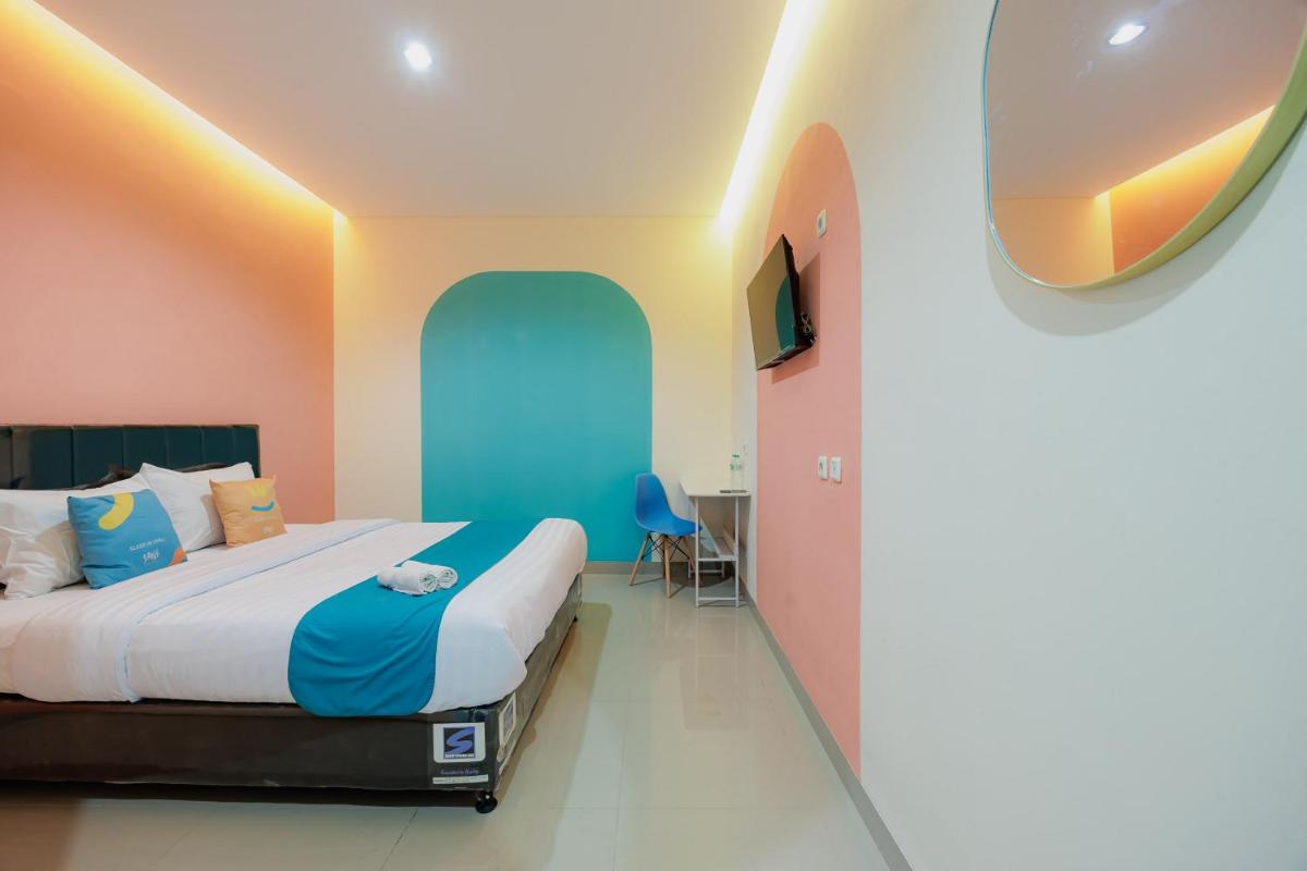 Sans Hotel Harapan Indah - Housity